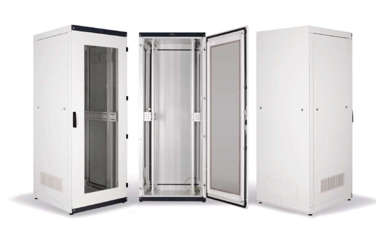 wr szafy rack 19 cali o podwyzszonej szczelnosci ip54 tn